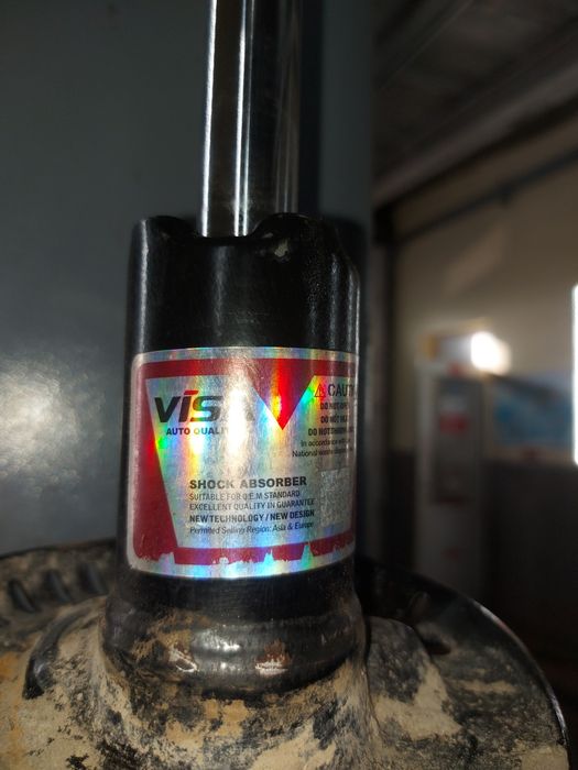 Амортизаторы новые  и б.у