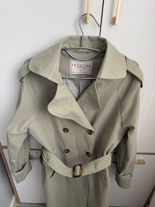 42/44 размер Тренч сатылады