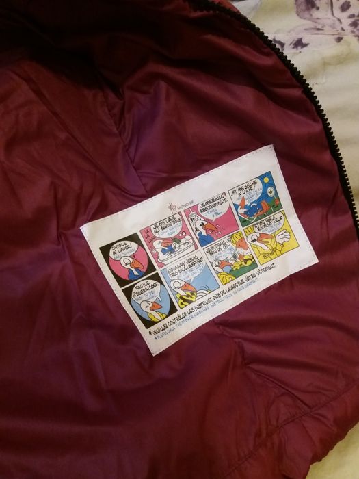 Блузка Guess и тениска Love Moschino Eлек Moncler