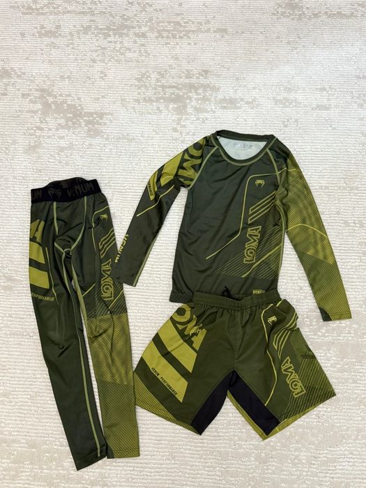 Продам детский рашгард Venum.До 8 лет.