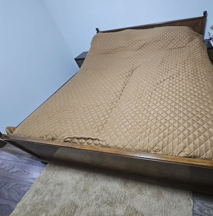 Vand pat lemn masiv  1.80x 2.00 cu saltea