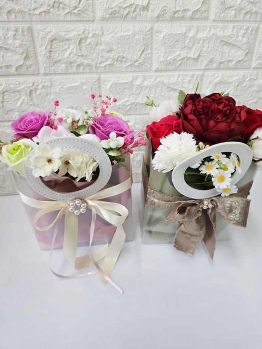 Сапунени рози и цветя в кутия или торбичка