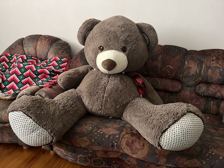 Голяма плюшена мечка