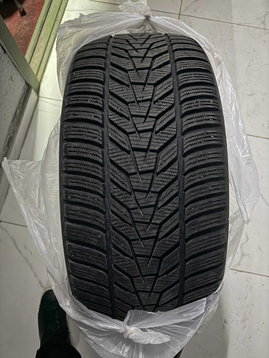 Продам зимние шины Hankook (липучка)