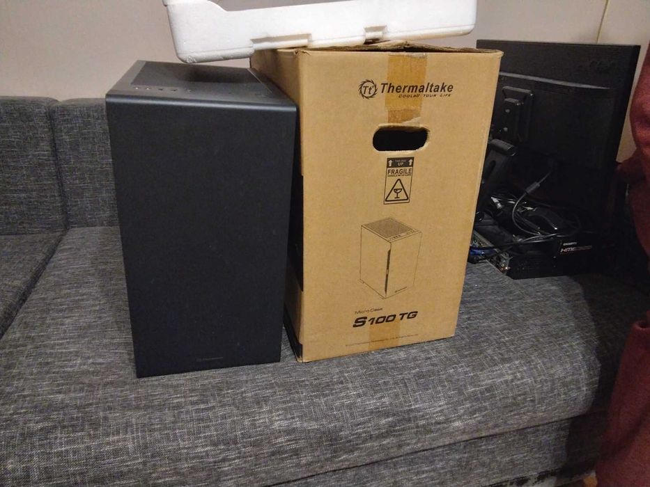 Кутия за компютър Thermaltake S100 TG Micro-ATX