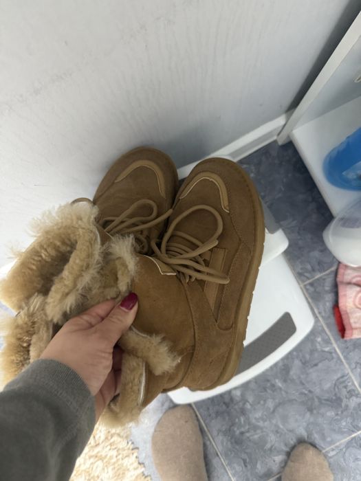 Прдам угги! Теплые и натуральные! 38 размер