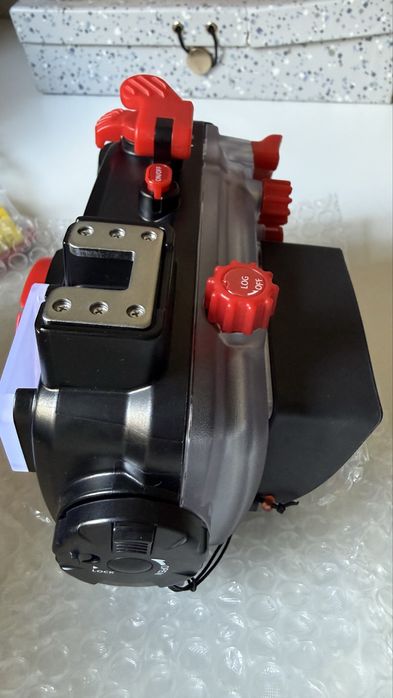 Olympus Tough Tg-6 with underwater housing