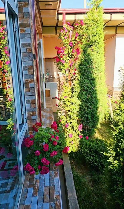 Gazalkent .oqtosh.oilaviy dacha.