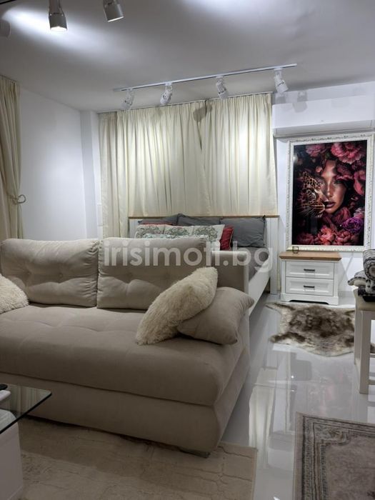 Дава се под наем Двустаен апартамент в София, Бояна - 70 кв.м за 648.21 € - Снимка #1