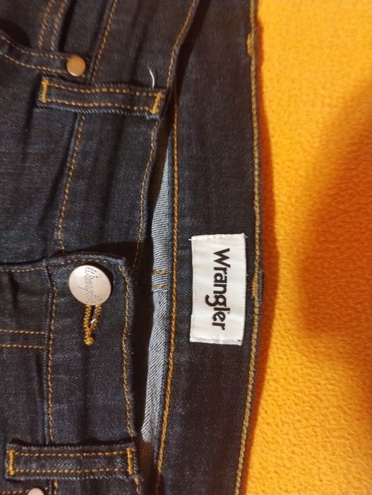 Blugi Wrangler si G Star