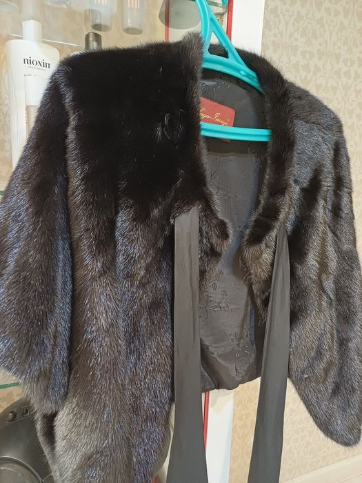 Продам норковое манто.