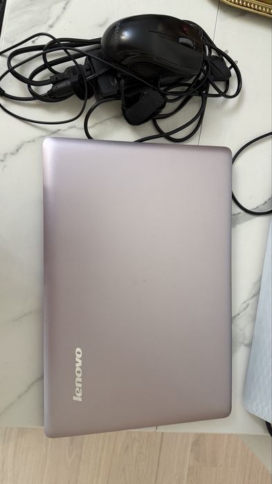 Ноутбук Lenovo 2012 года