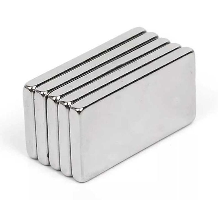 Неодимовый магнит 20х10х2мм для монтажных креплений