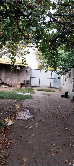 Constructie hala garaj plus teren ,   250 mp,  Sos. Fundeni, Stradal