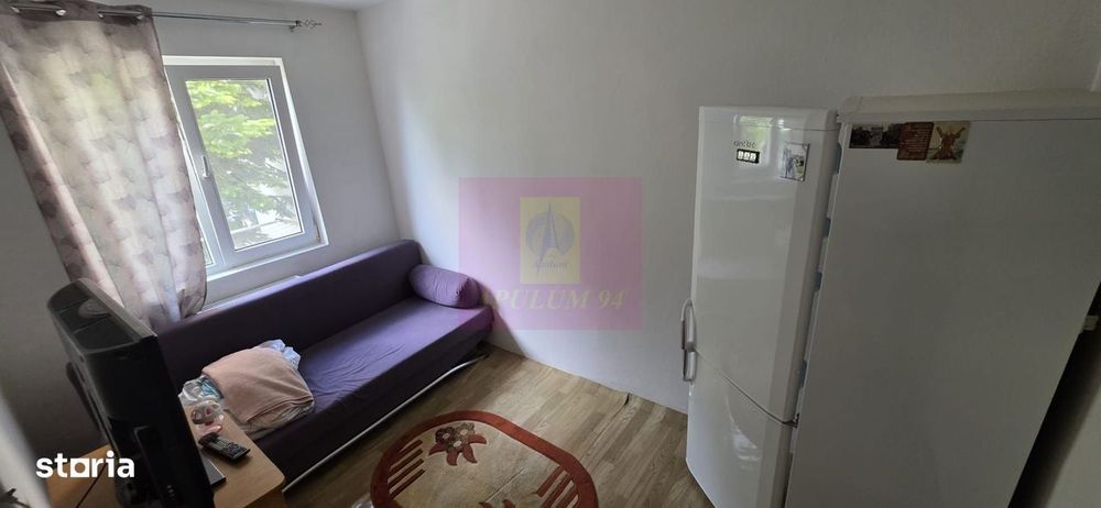 Apartament 3 camere de vanzare in Campina