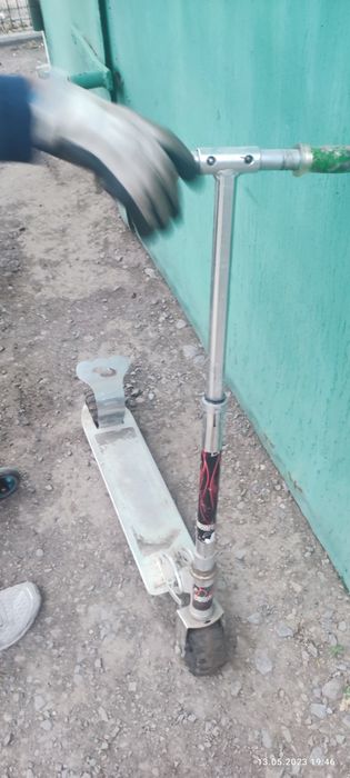 Продам самокаты 2 штуки