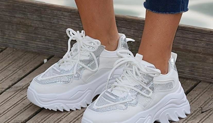 Дамски бели маратонки