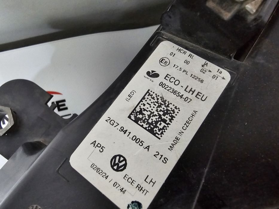 Far stanga led VW Taigo dupa 2021 cod 2G7941005A