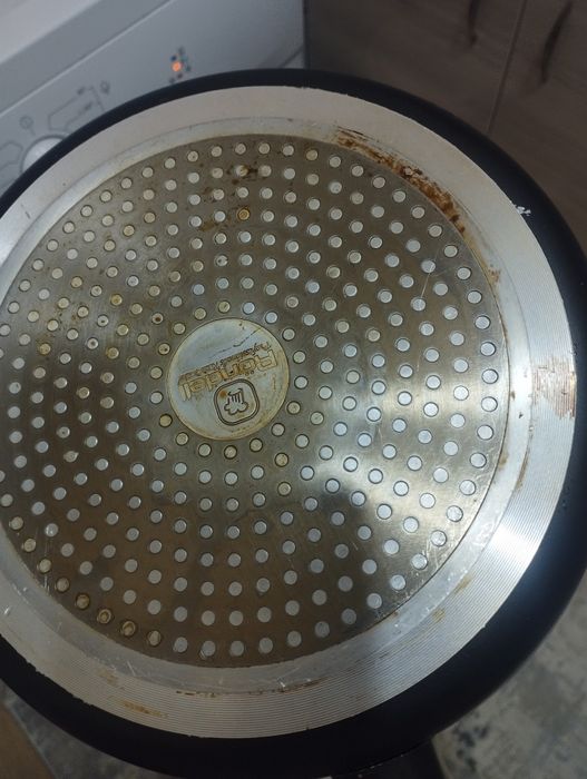 Продам сковороду б/у