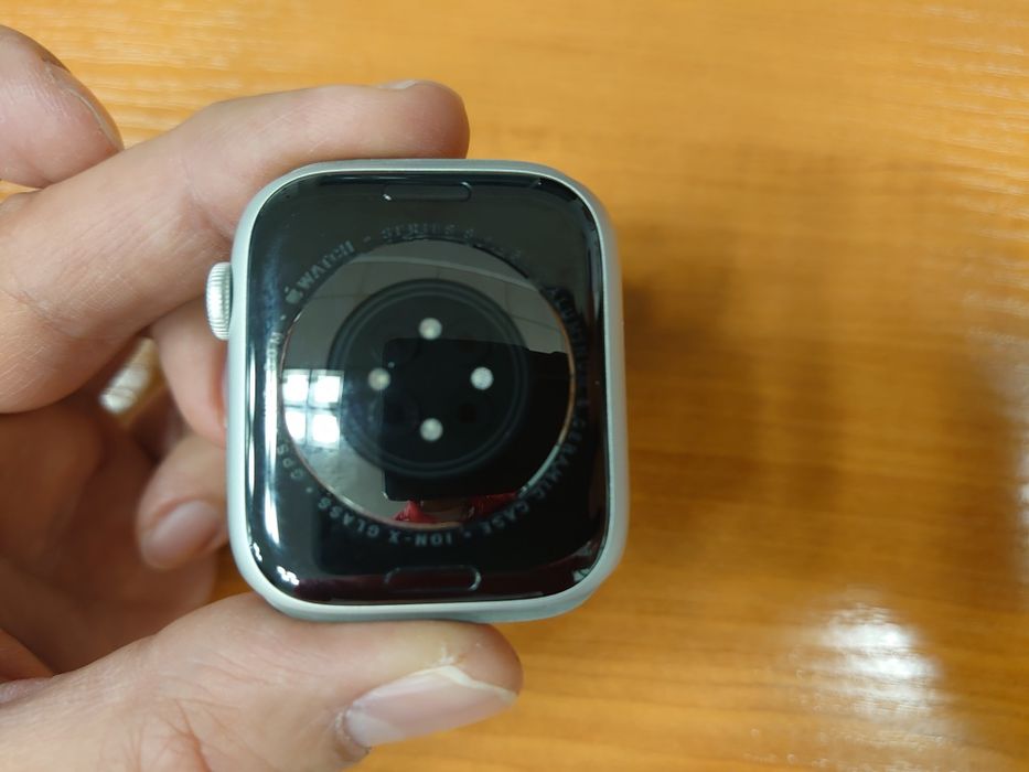 Apple Watch S8 45mm silver