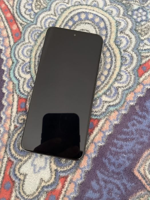 Продам пиксель 8 на256 гб