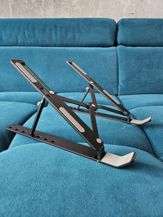 Стойка за лаптоп или таблет