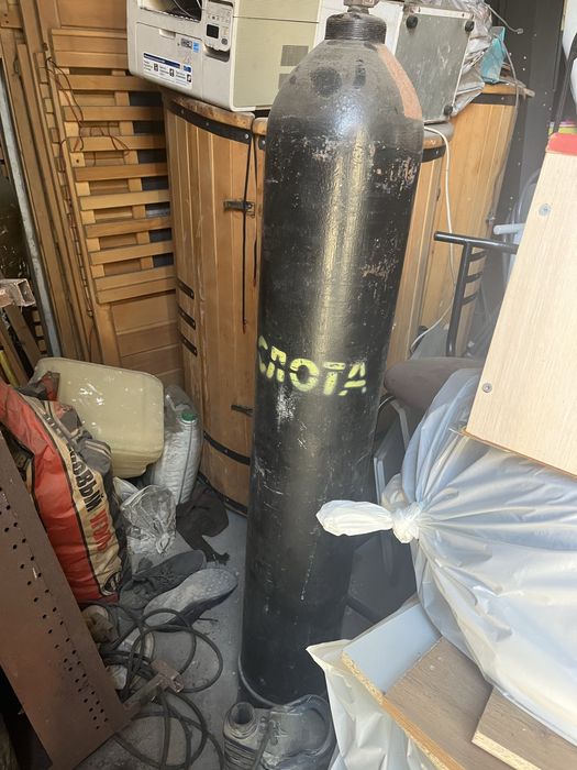 Кислородный баллон продам