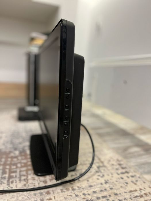 Продава се монитор