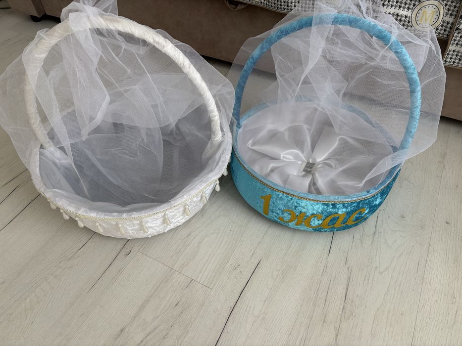 Продам 2 корзины за 5000