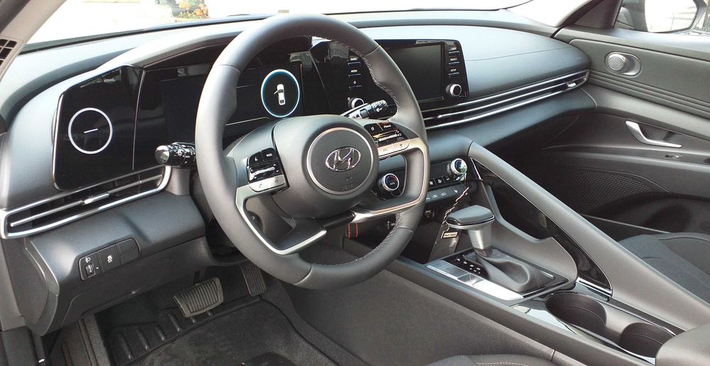 HYUNDAI Elantra 2022 — imagine 3