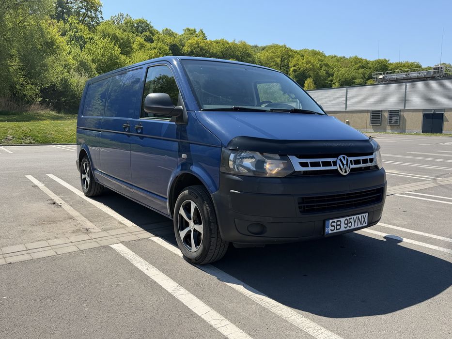 Se vinde Autoutilitara Volkswagen T5 2014