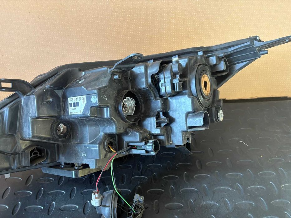 Десен фар за Nissan Quashqai 2014-2017