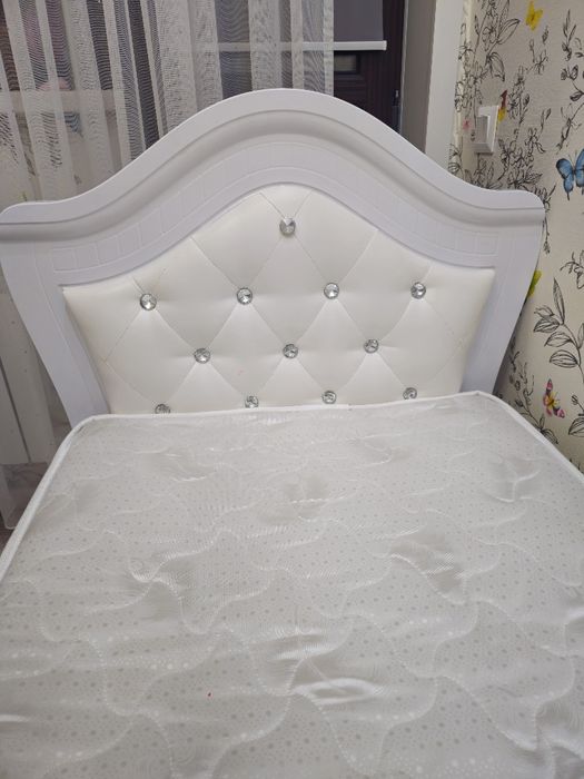 Продам детскую кровать, с бортиком