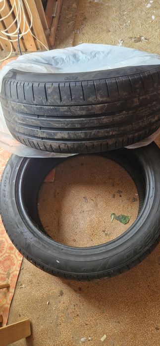 Vând cauciucuri 275 /45/R 21