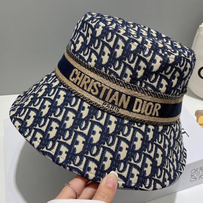 Шапки dior gucci balenciaga