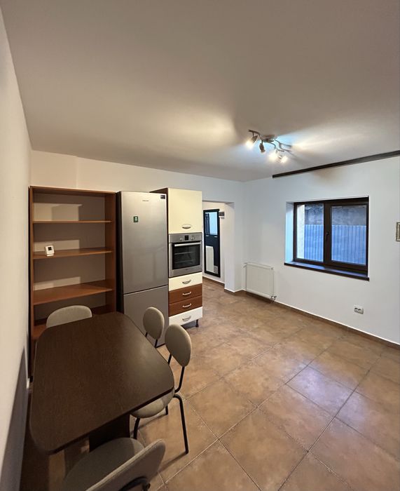 Inchiriez vila in oras zona de nord a Bacaului