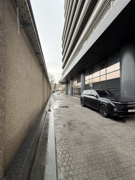 сдаётся в аренду помещение на улице бабура, ориентир Piramit tower