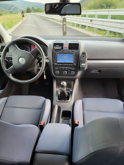 Vând golf 5 2.0 TDI 140 cai
