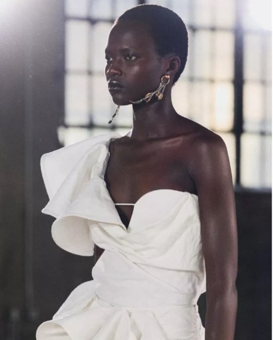 Стилен бял Топ Зара