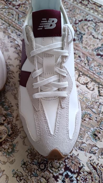 Adidași New balance 327