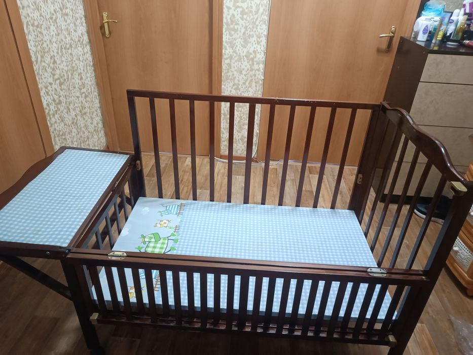 Продам кроватку детскую