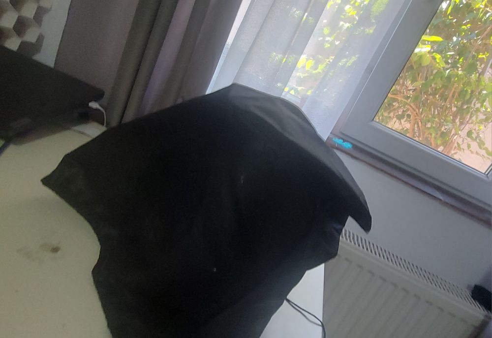 Vând casca mărime M