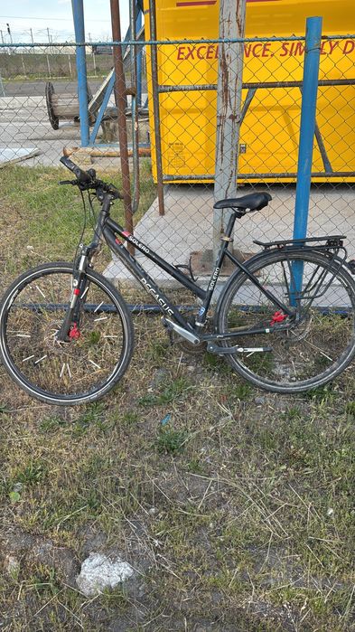 Vând mai multe biciclete