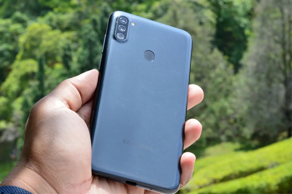 Продаётся Samsung A11 32gb Black в идеальном состаяние