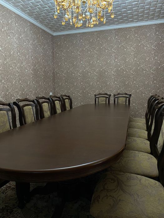 Стол орындықтарымен