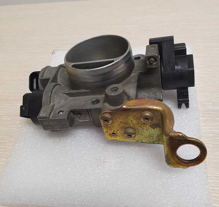 Оригинална дроселна клапа за FIAT Punto МК2