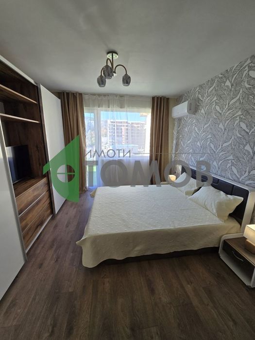 Прекрасен панорамен тристаен апартамент в кв. Била 1