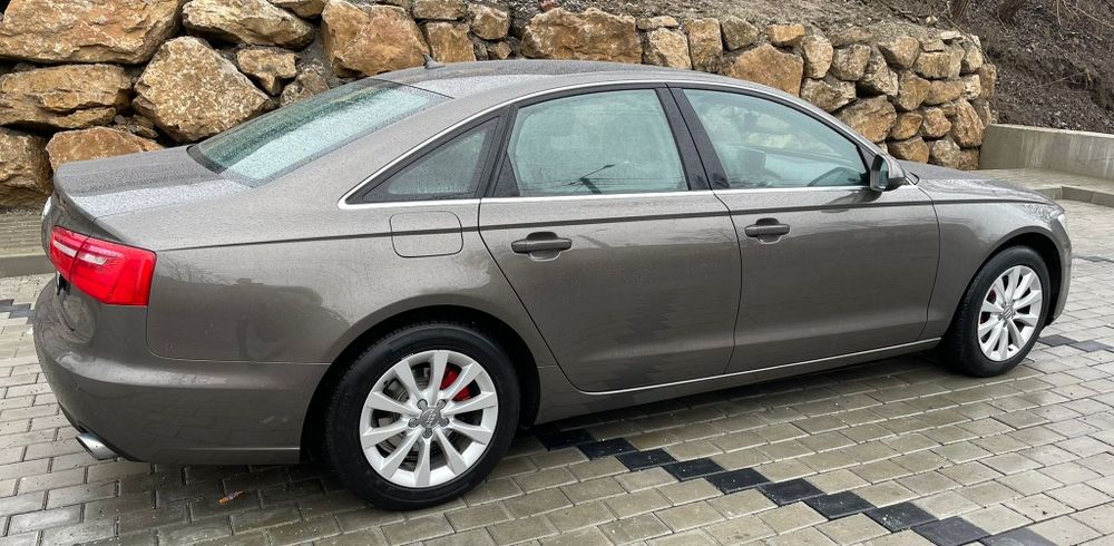 Vând Audi A6 2.0L TFSI