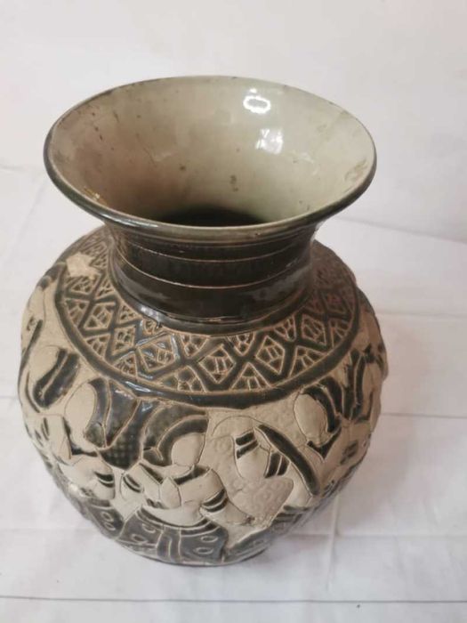 Vaza din lut cu tenta egipteana pictata manual