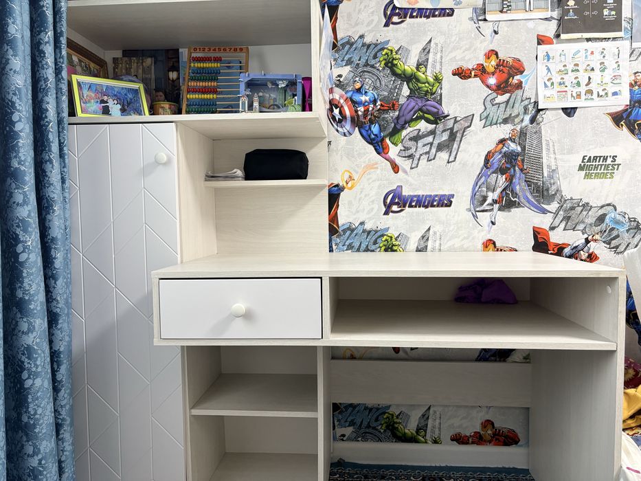 Продам детски  стол